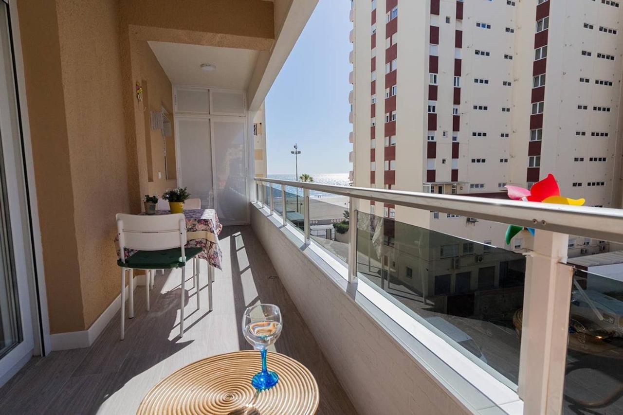 Victoria - Apartamento Playa Cadiz Bagian luar foto